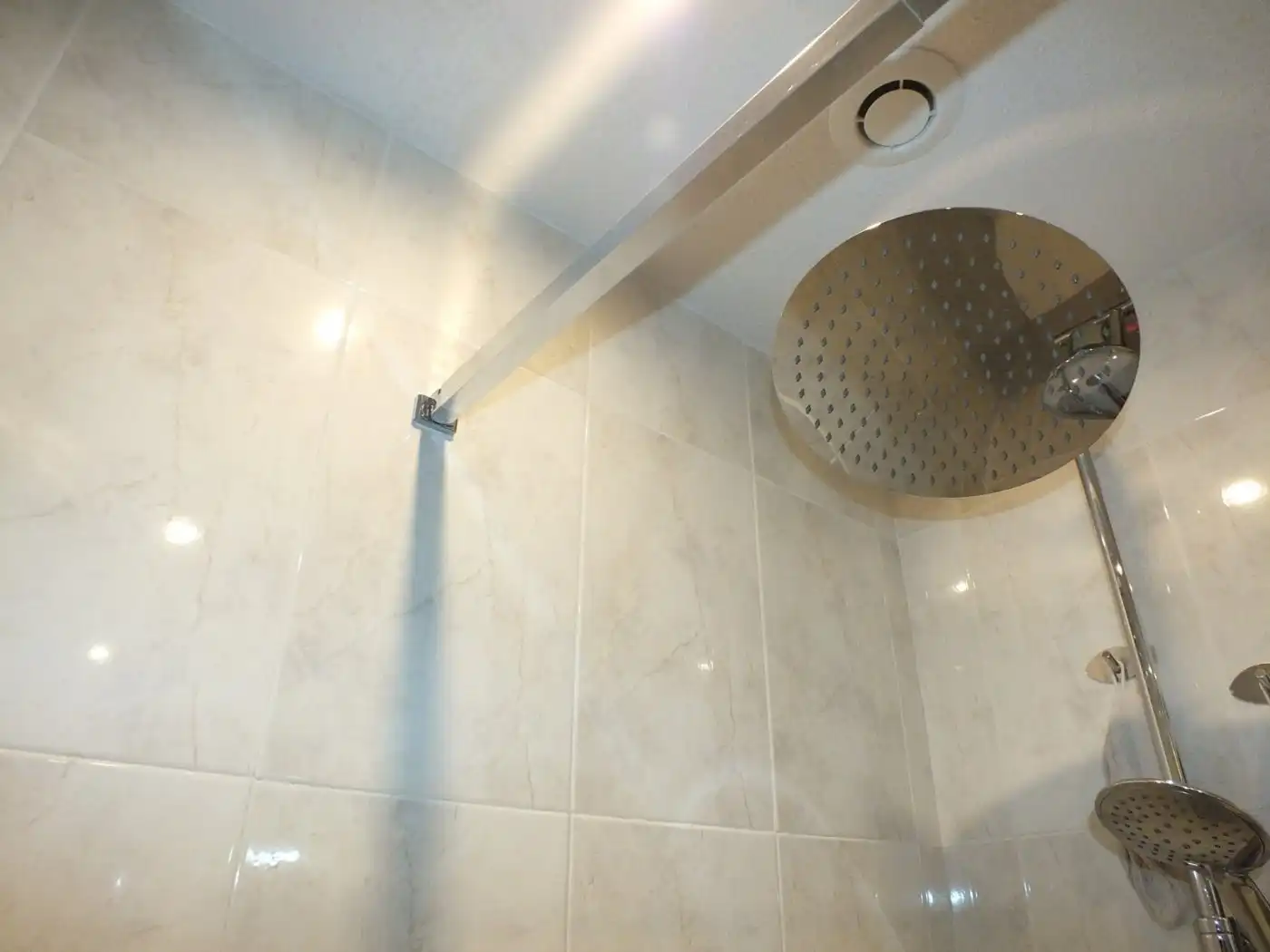 Bany de Casa o xalet en venda en Santa Pola amb Aire condicionat, Calefacció i Jardí privat