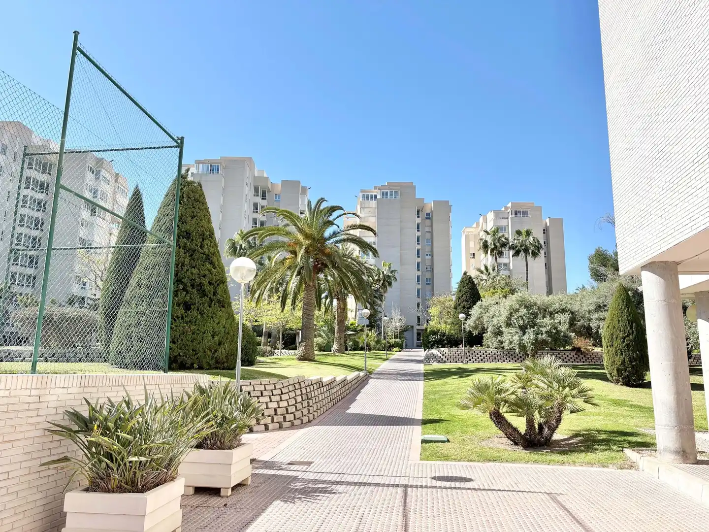 Vista exterior de Piso en venta en Alicante / Alacant con Aire acondicionado, Trastero y Piscina