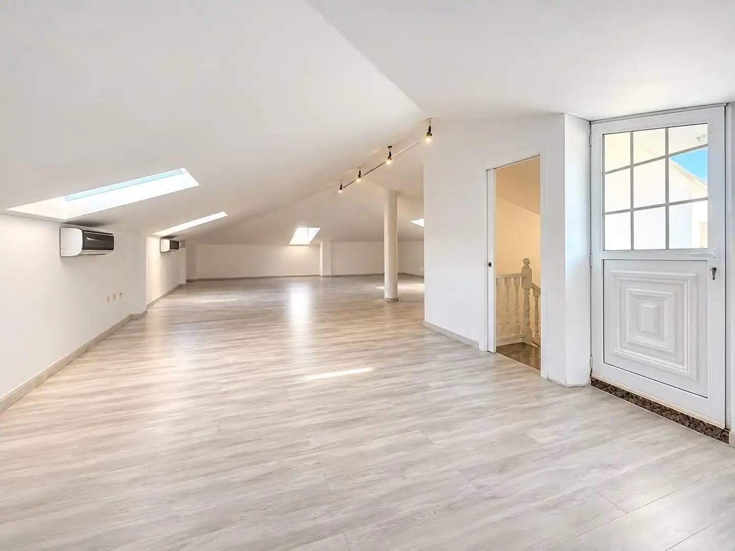 Villa mit Pool zum Verkauf in Calle Calle Montserrat Caballé, imagen 25