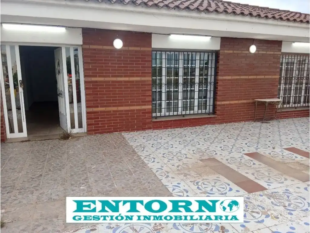 Casa o chalet en venta en Santa Perpètua de Mogoda con Jardín privado, Terraza y Trastero