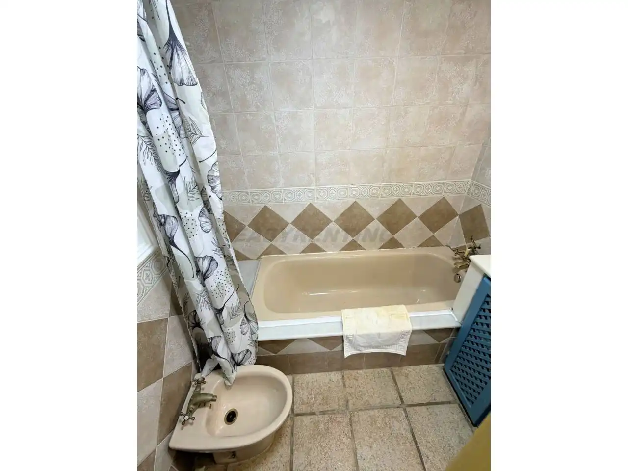 Bathroom of Flat for sale in La Alcaidesa  with Terrace and Furnished