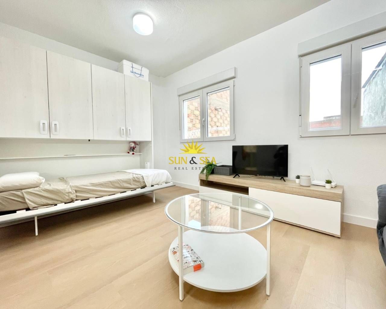 Habitación de Estudio de alquiler en  Murcia Capital con Aire acondicionado, Calefacción y Amueblado