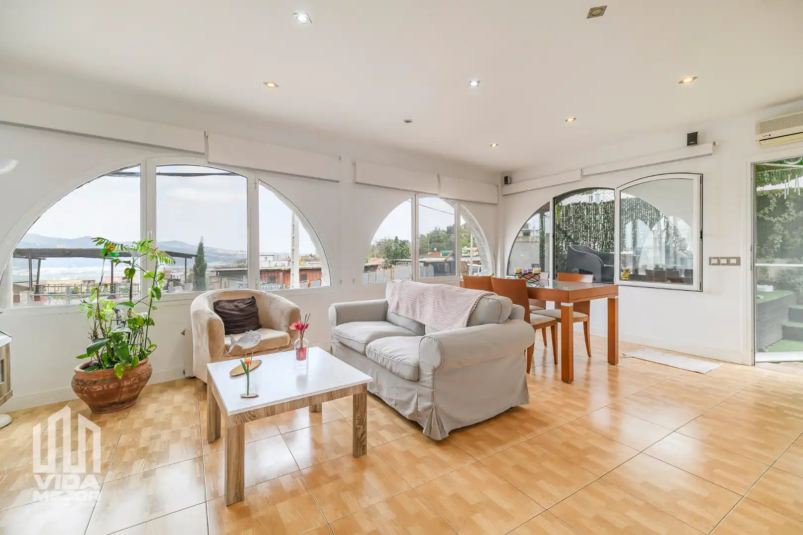 Sala d'estar de Planta baixa en venda en Sant Vicenç Dels Horts amb Terrassa