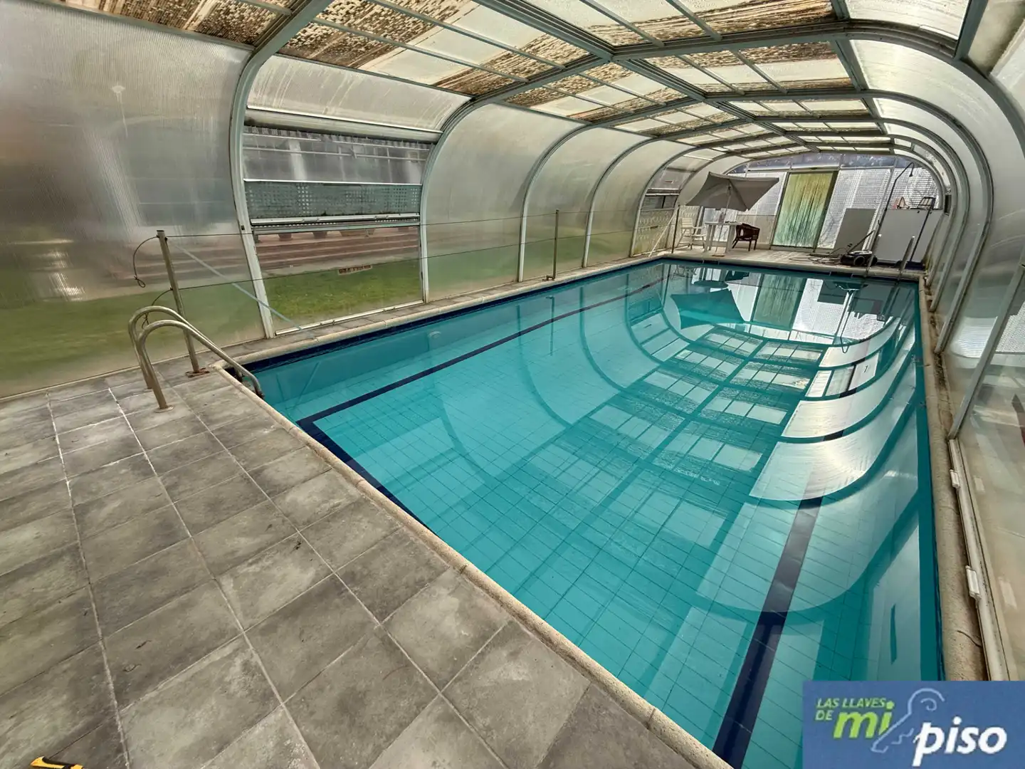 Piscina de Casa o xalet en venda en Santovenia de Pisuerga amb Calefacció, Jardí privat i Parquet