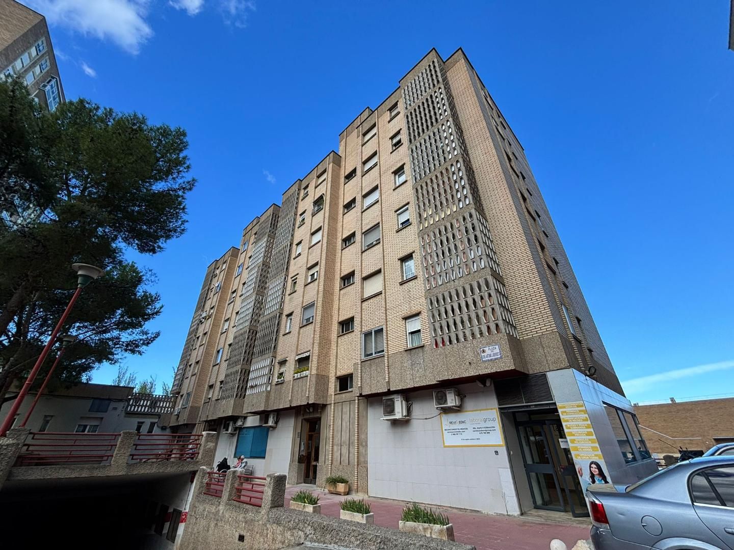 Vista exterior de Piso en venta en  Zaragoza Capital con Trastero