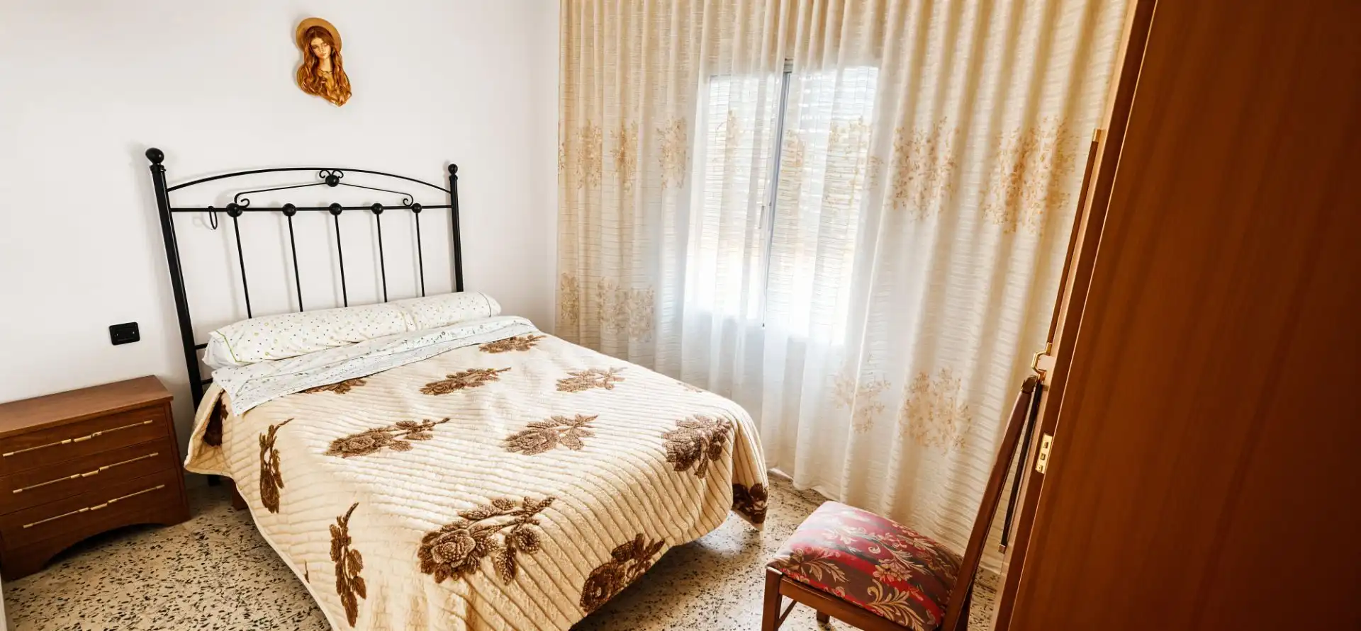 Dormitori de Casa o xalet en venda en Losar de la Vera amb Aire condicionat, Calefacció i Moblat