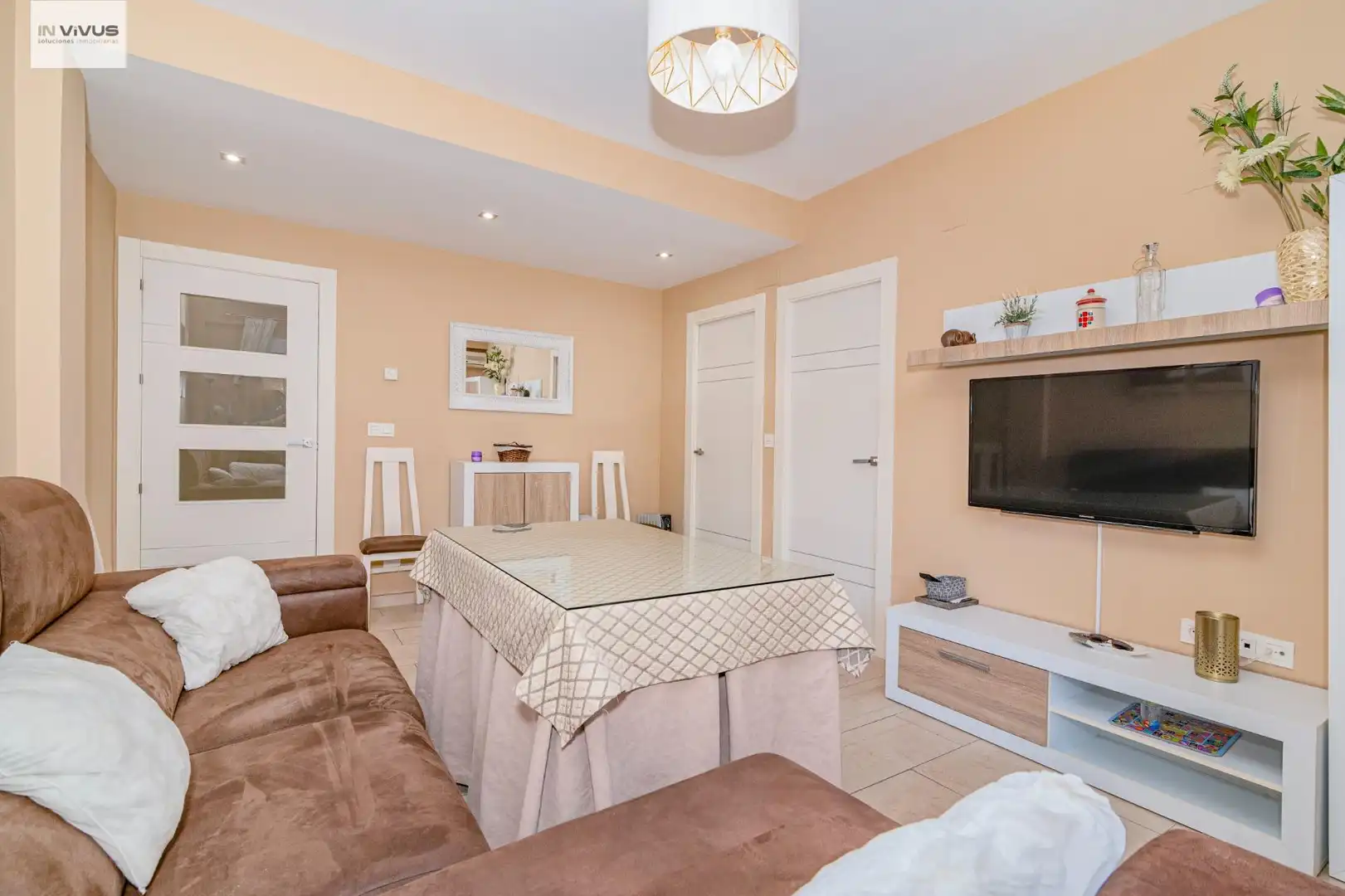 Sala de estar de Piso para compartir en Granada con Aire acondicionado, Calefacción y Terraza
