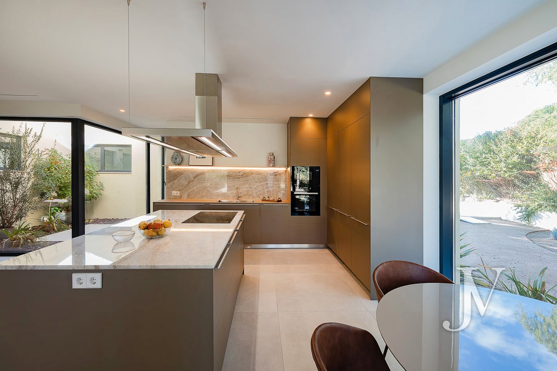 Cocina de Casa o chalet en venta en Boadilla del Monte con Aire acondicionado, Calefacción y Jardín privado