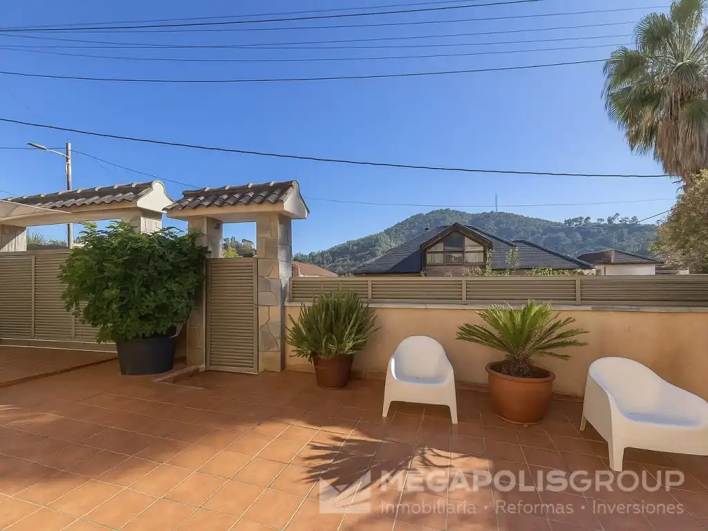 Vista exterior de Casa o chalet en venta en Sant Vicenç Dels Horts con Jardín privado, Terraza y Piscina