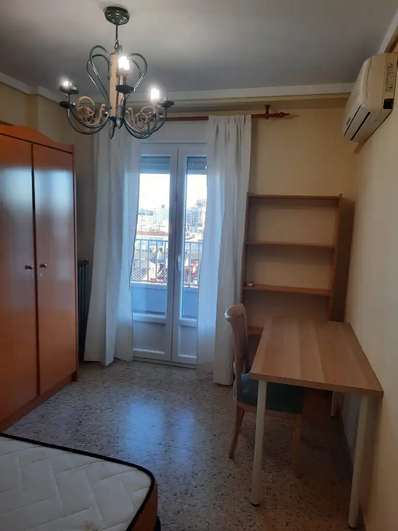 Habitación de Piso de alquiler en Zaragoza con Calefacción, Amueblado y Horno
