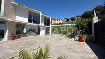 Vista exterior de Casa o xalet en venda en Alella amb Calefacció, Jardí privat i Terrassa