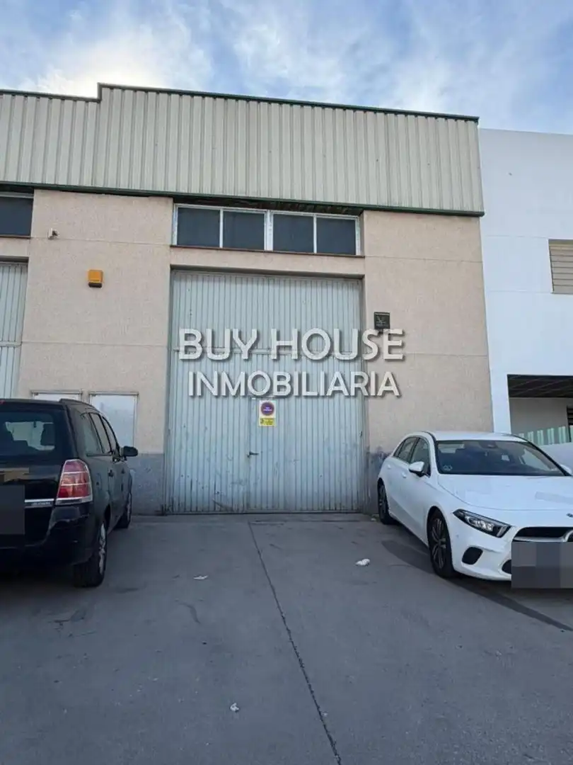 Außenansicht von Fabrikhallen zur Miete in Illescas