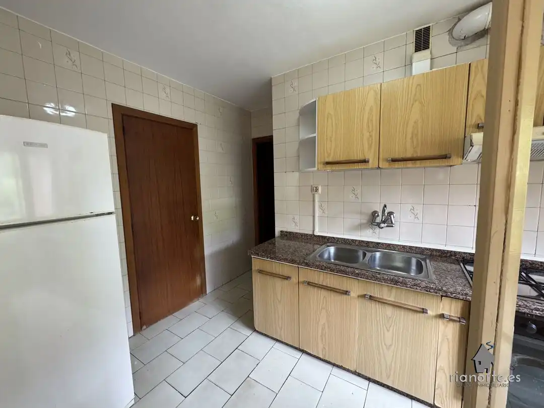 Cocina de Piso en venta en Ribadesella con Calefacción