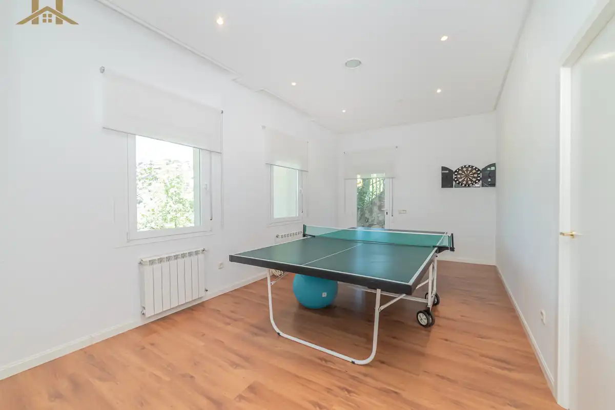 Haus oder Chalet zum Verkauf in Torrelodones mit Heizung, Privatgarten und Terrasse