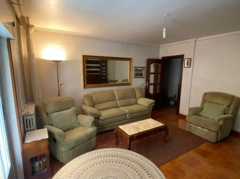 Sala d'estar de Pis en venda en Salamanca Capital amb Balcó
