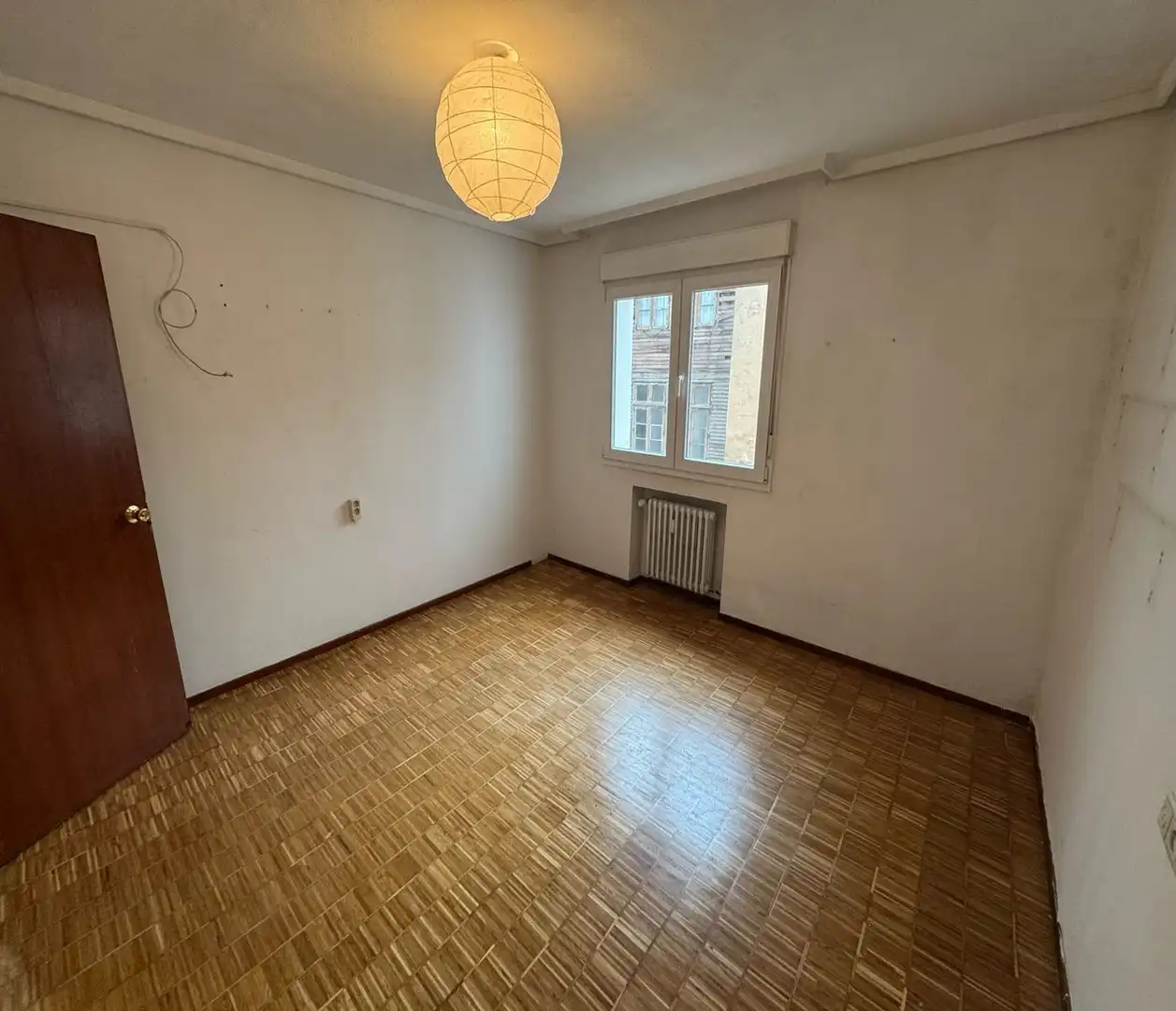 Habitación de Piso en venta en Gijón  con Calefacción y Parquet