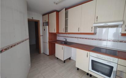 Kitchen of Flat for sale in Valmojado