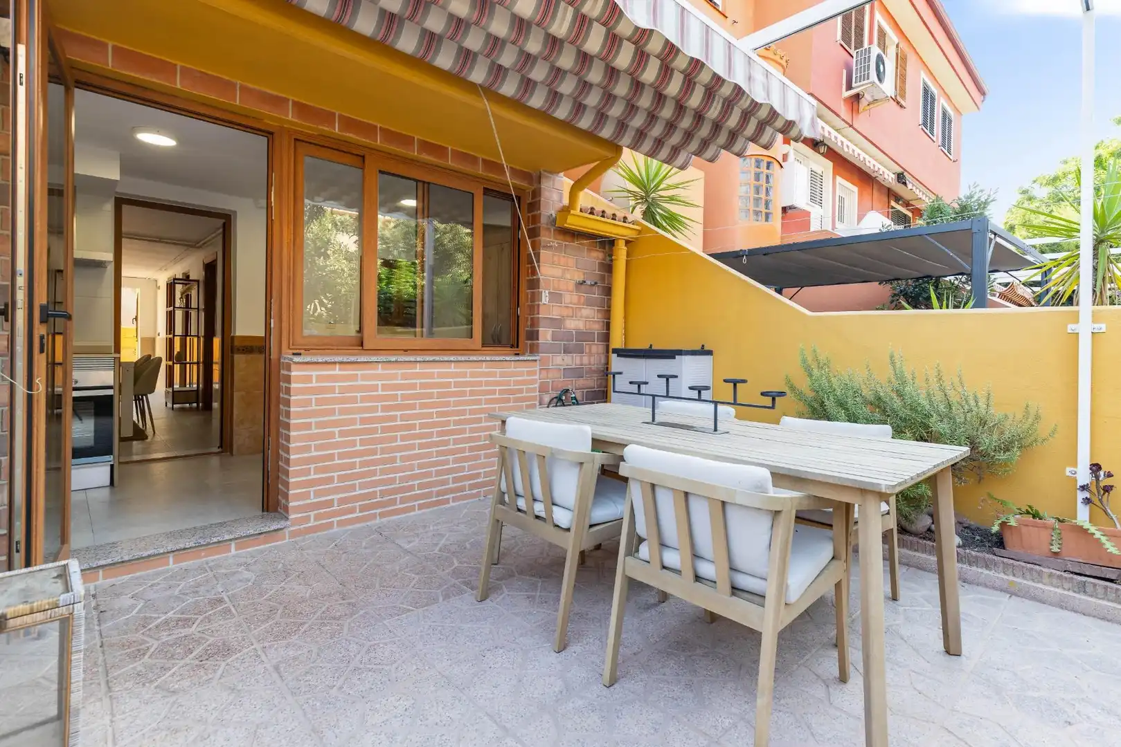 Terraza de Casa adosada en venta en Paterna con Calefacción, Jardín privado y Terraza