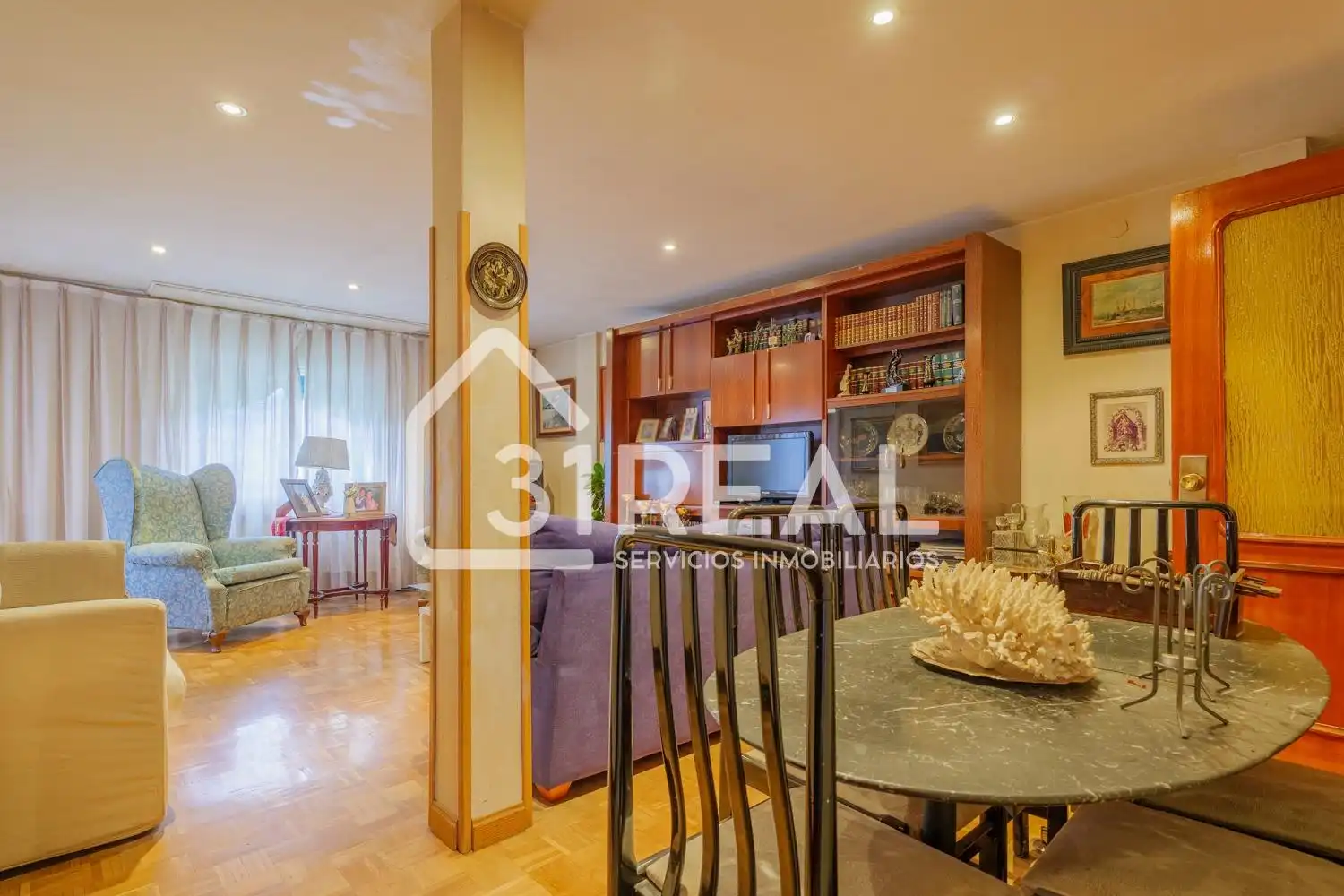 Exterior view of Flat for sale in Madrid  with Air Conditioner, Heating and Parquet flooring