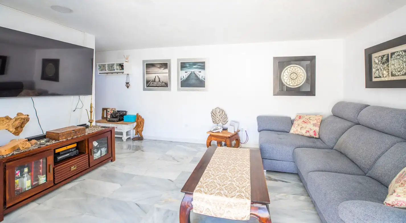 Sala d'estar de Pis en venda en Benidorm amb Piscina i Piscina comunitària
