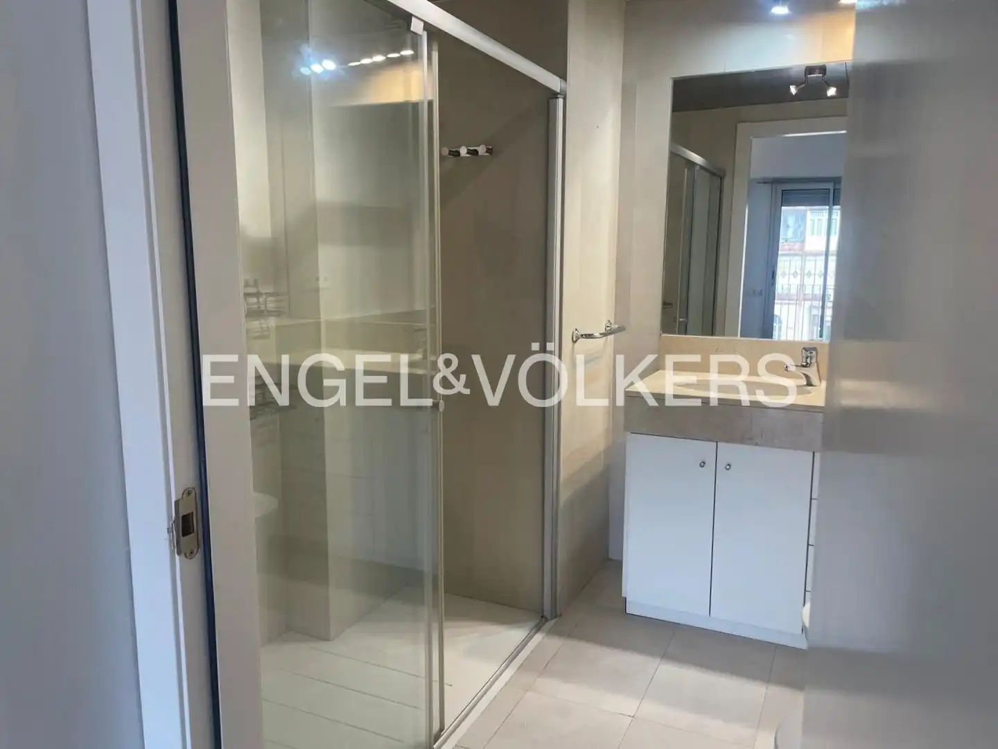Flat with terrace to rent in Eixample, imagen 10