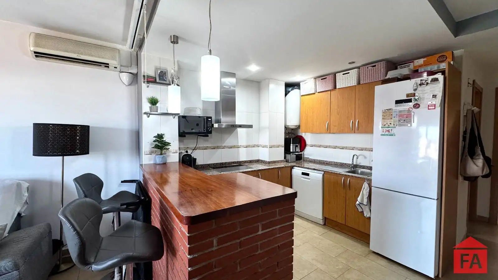 Kitchen of Attic for sale in El Vendrell  with Air Conditioner, Terrace and Storage room