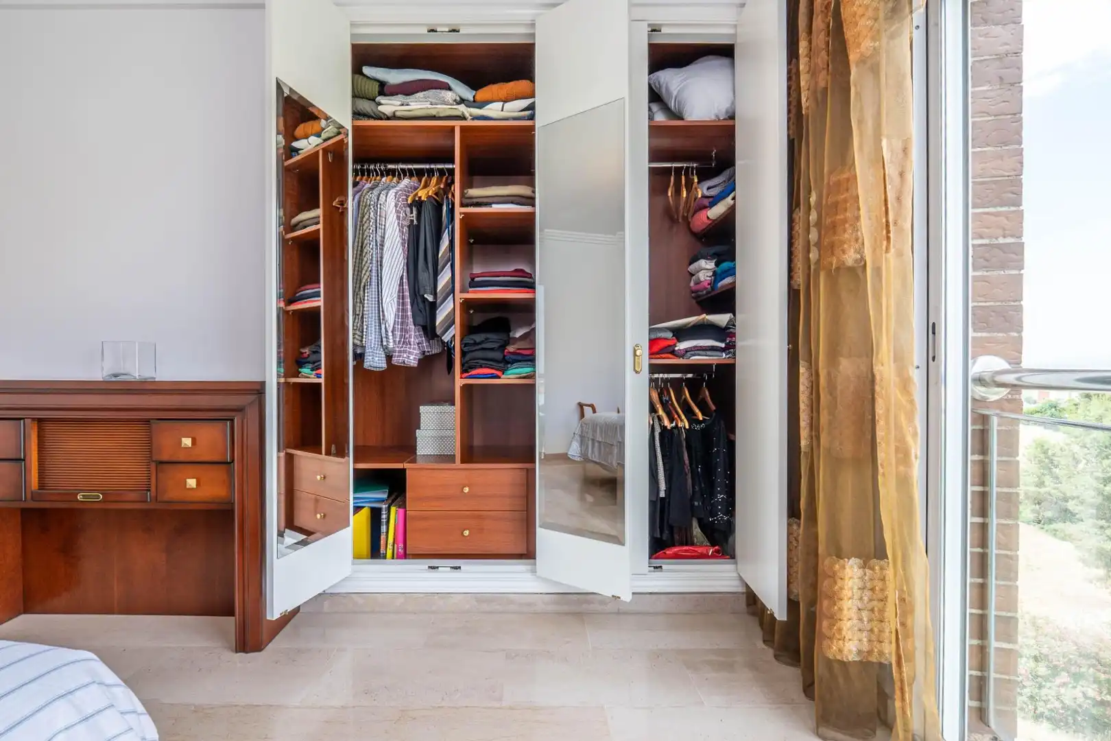 Bedroom of Flat for sale in Granada  with Air Conditioner, Heating and Terrace