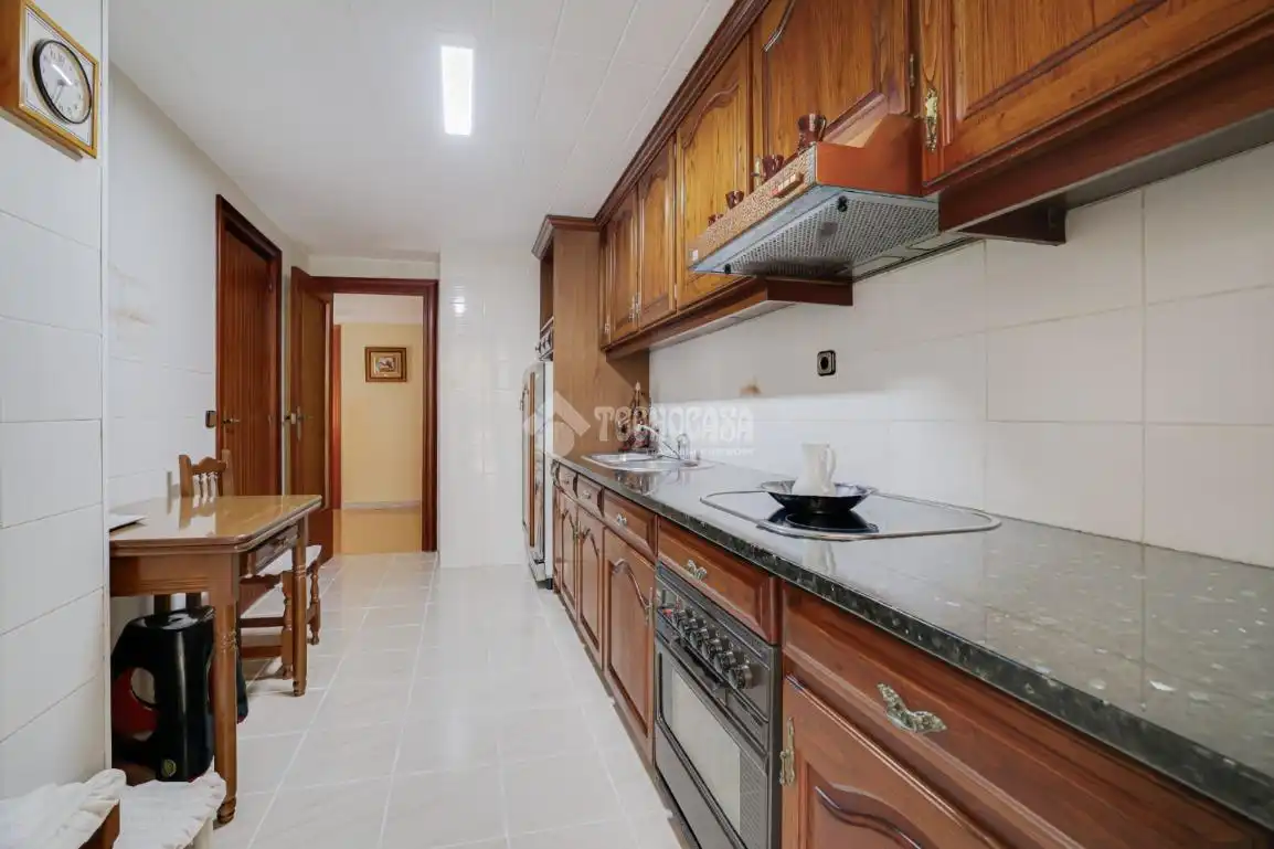Cocina de Piso en venta en Montcada i Reixac con Balcón