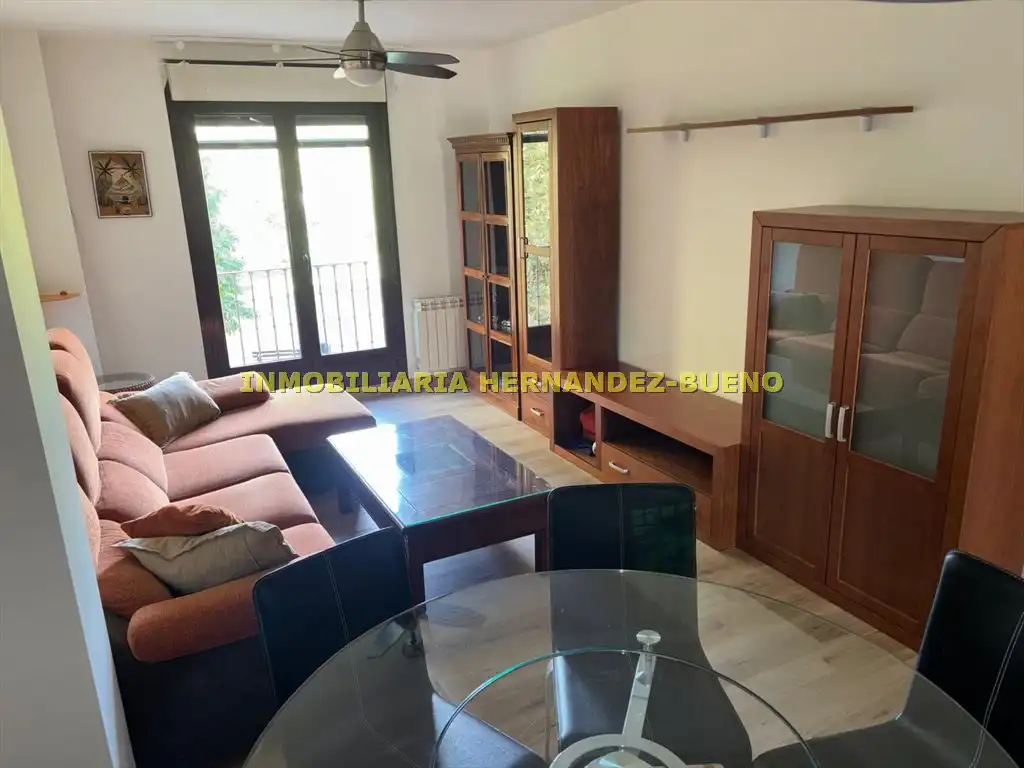 Living room of Flat for rent in Salamanca  with Heating, Furnished and Balcony