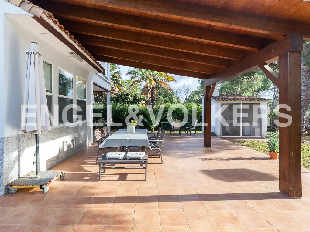 Terraza de Casa o chalet de alquiler en Serra con Calefacción, Jardín privado y Parquet