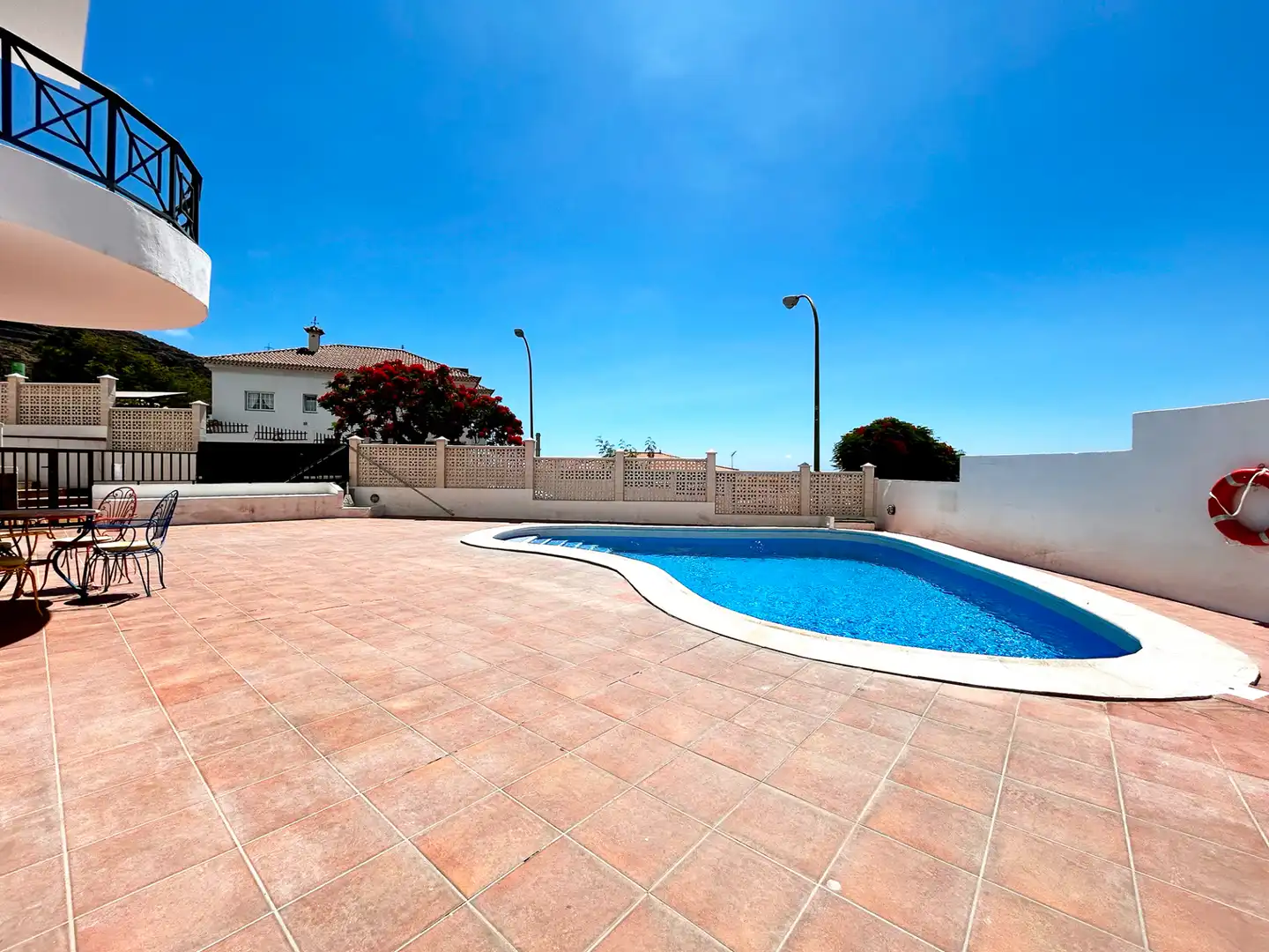 Duplex with terrace for sale in Avenida Maritima