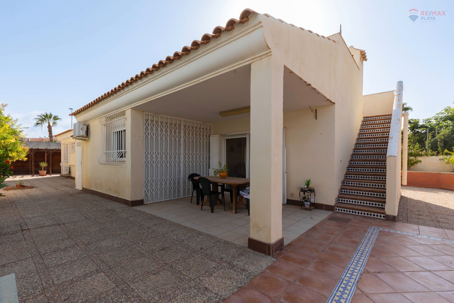 Vista exterior de Casa o xalet en venda en Vera amb Aire condicionat, Jardí privat i Terrassa
