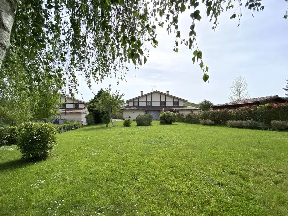 Jardín de Casa o chalet en venta en Barrundia con Calefacción y Jardín privado