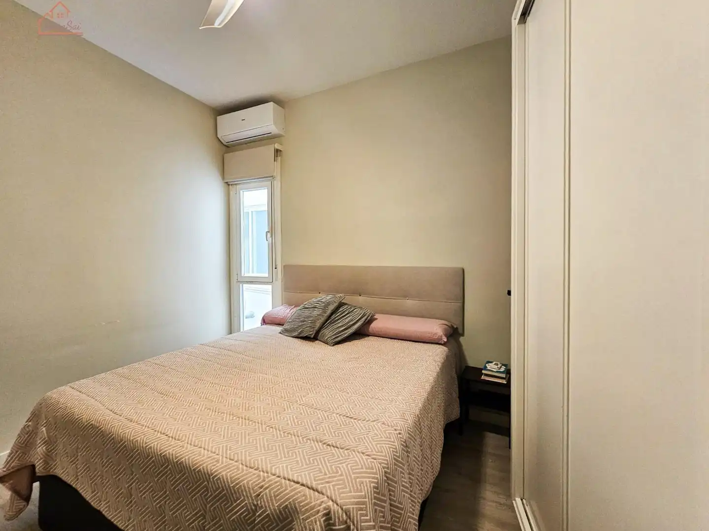 Schlafzimmer von Wohnung zur Miete in Madrid mit Klimaanlage, Heizung und Möbliert