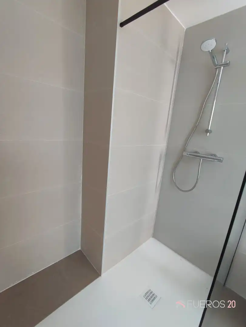 Baño de Casa adosada en venta en Zierbena con Calefacción, Jardín privado y Terraza