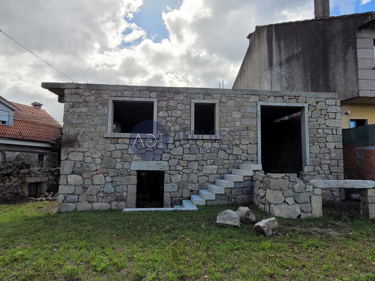 Vista exterior de Casa adosada en venta en Gondomar con Calefacción y Jardín privado