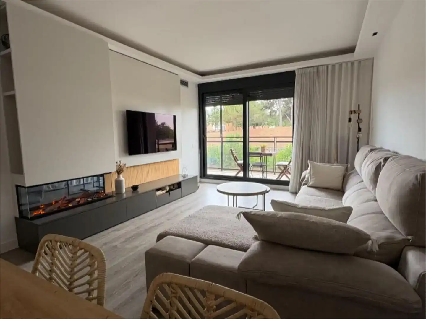 Living room of Flat for sale in Sabadell  with Air Conditioner and Swimming Pool