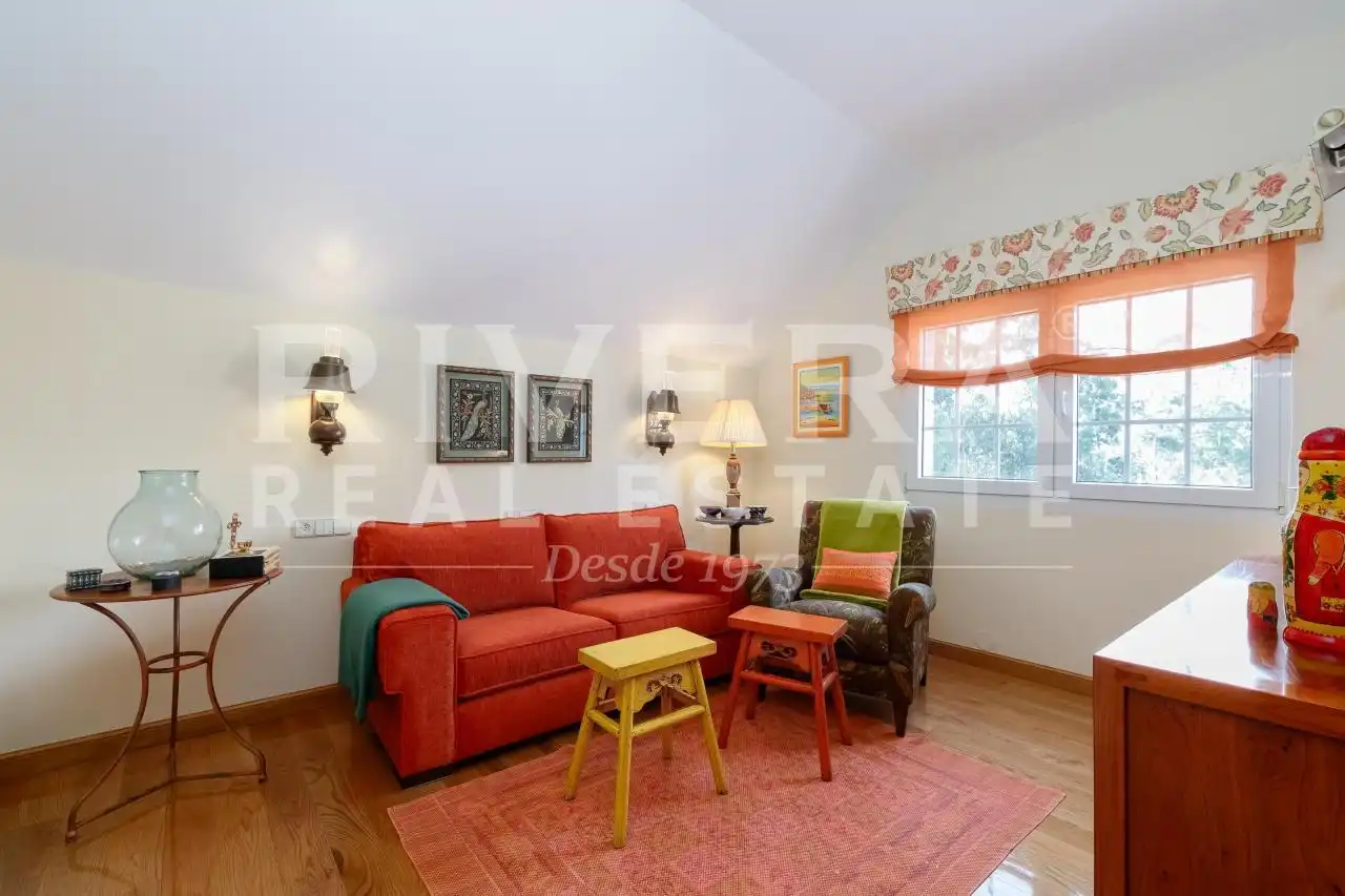 Sala de estar de Casa o chalet en venta en Cangas  con Calefacción, Jardín privado y Amueblado