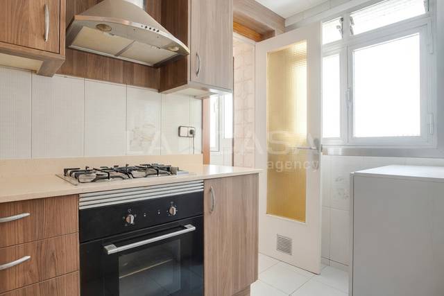 Piso en Venta en Carrer de Jaume Huguet en El Besós i el Maresme
