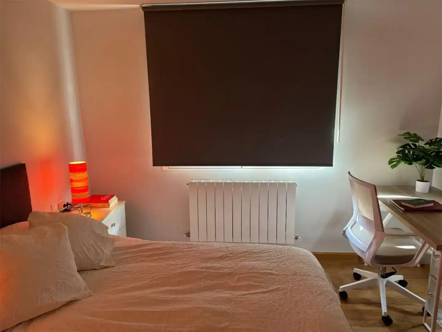 Habitación de Piso para compartir en  Logroño con Parquet y Amueblado