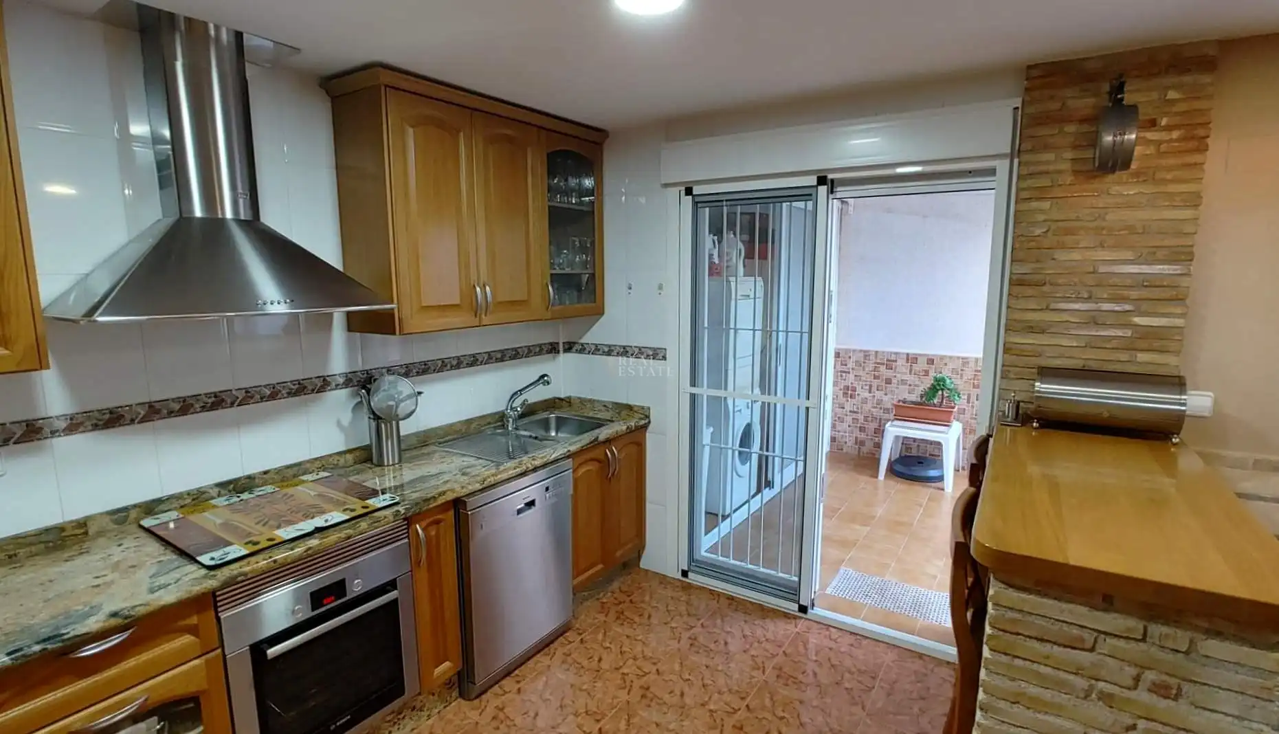 Detached homes for sale in C. Virgilio, Garres y Lages