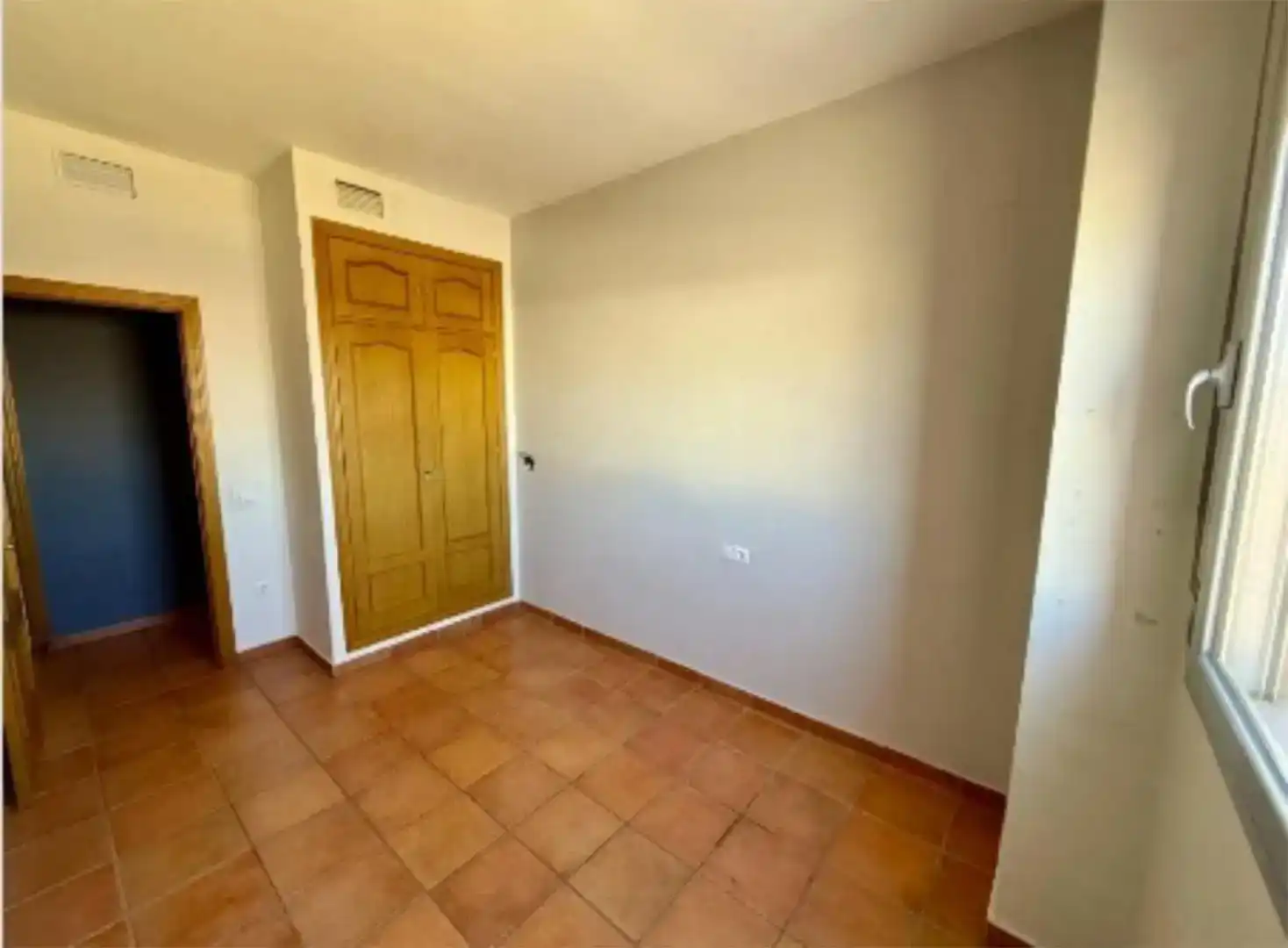 Dormitori de Dúplex en venda en Dos Hermanas amb Balcó