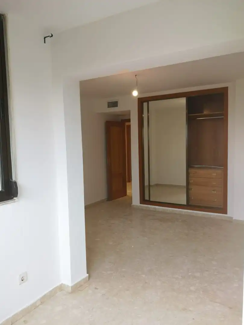 Dúplex de alquiler en Alicante / Alacant con Aire acondicionado, Calefacción y Terraza