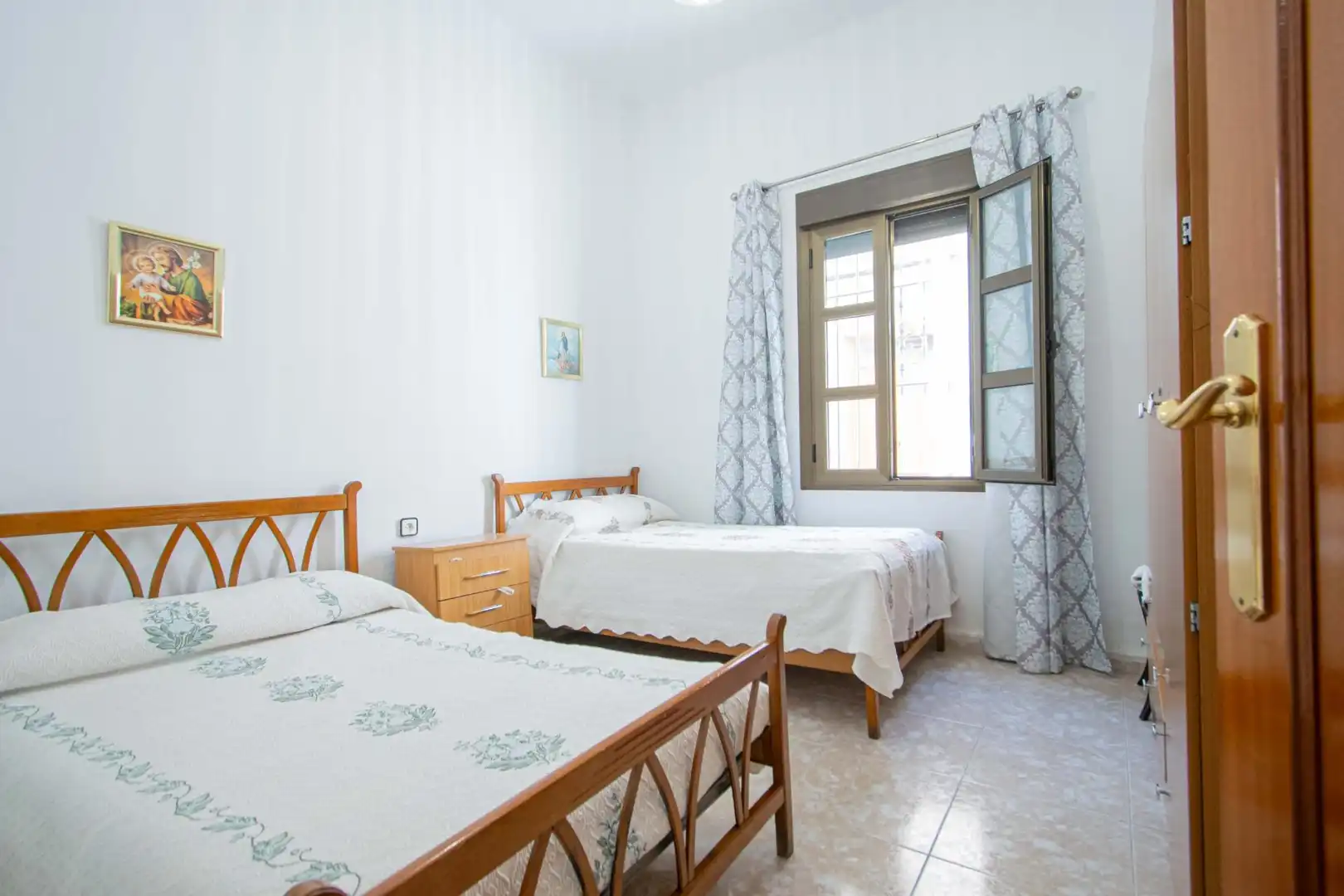 Habitación de Casa o chalet en venta en Sevilla con Aire acondicionado, Calefacción y Terraza