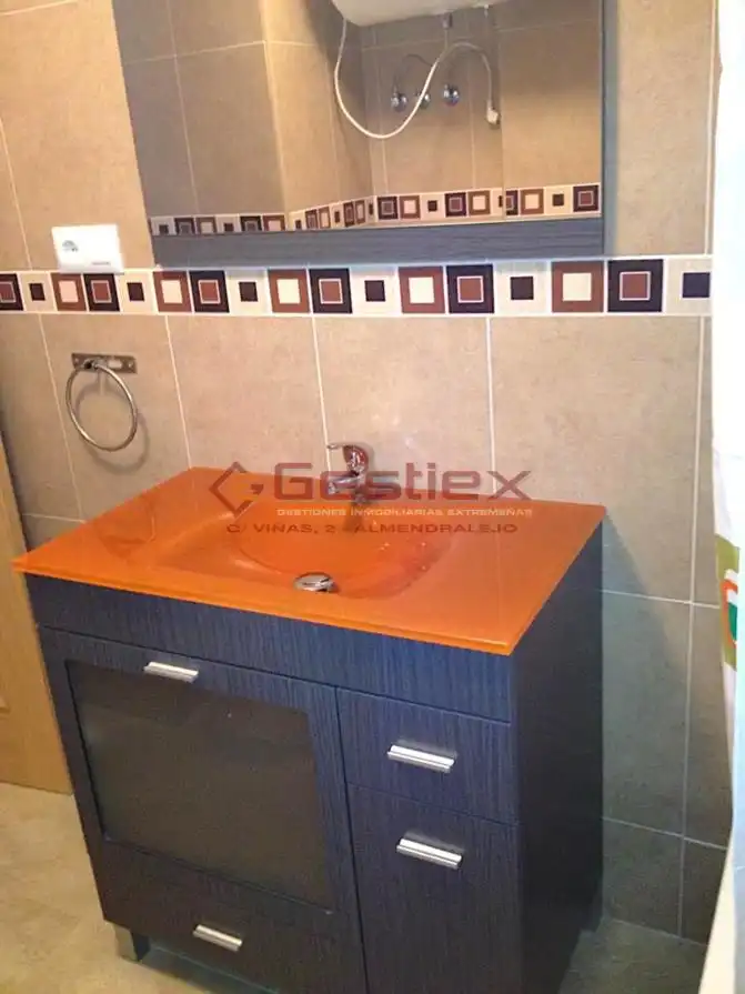 Bathroom of Duplexes for rent in Almendralejo