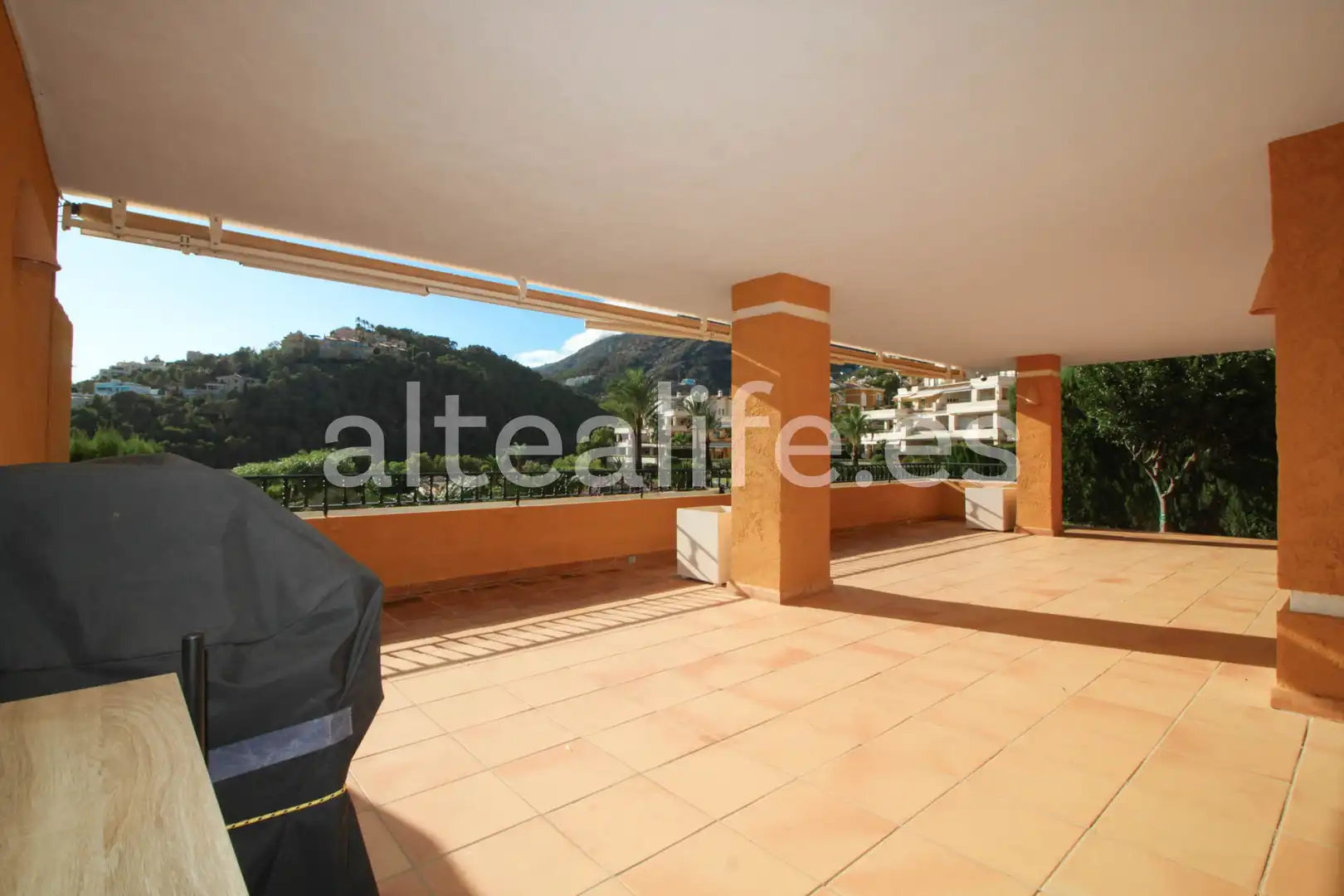 Vista exterior de Apartamento en venta en Altea con Aire acondicionado, Calefacción y Jardín privado