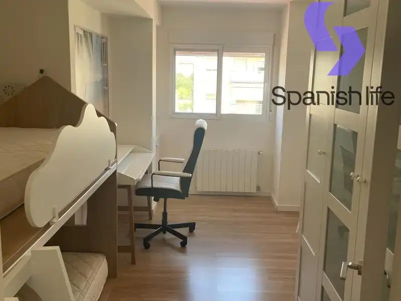 Bedroom of Apartments for sale in Valencia  with Air Conditioner, Heating and Furnished