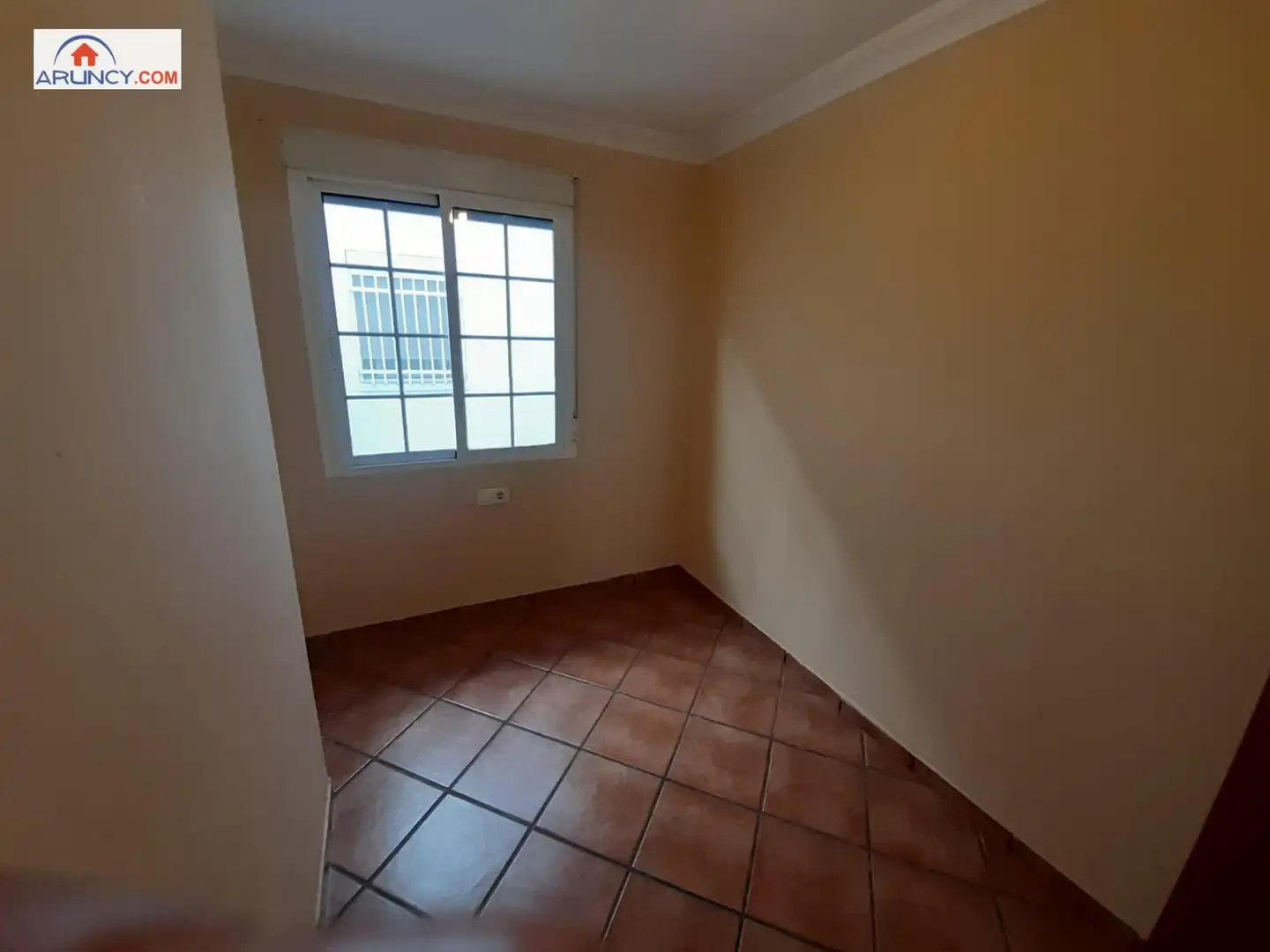 Dormitori de Pis en venda en Este - Alcosa- Torreblanca