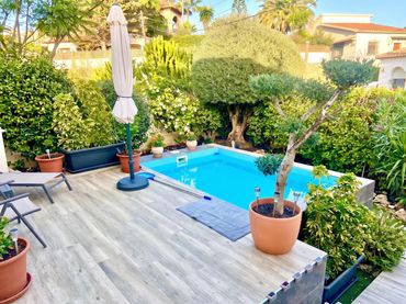 Villa con piscina in vendita a Calle Calle Monte Florido