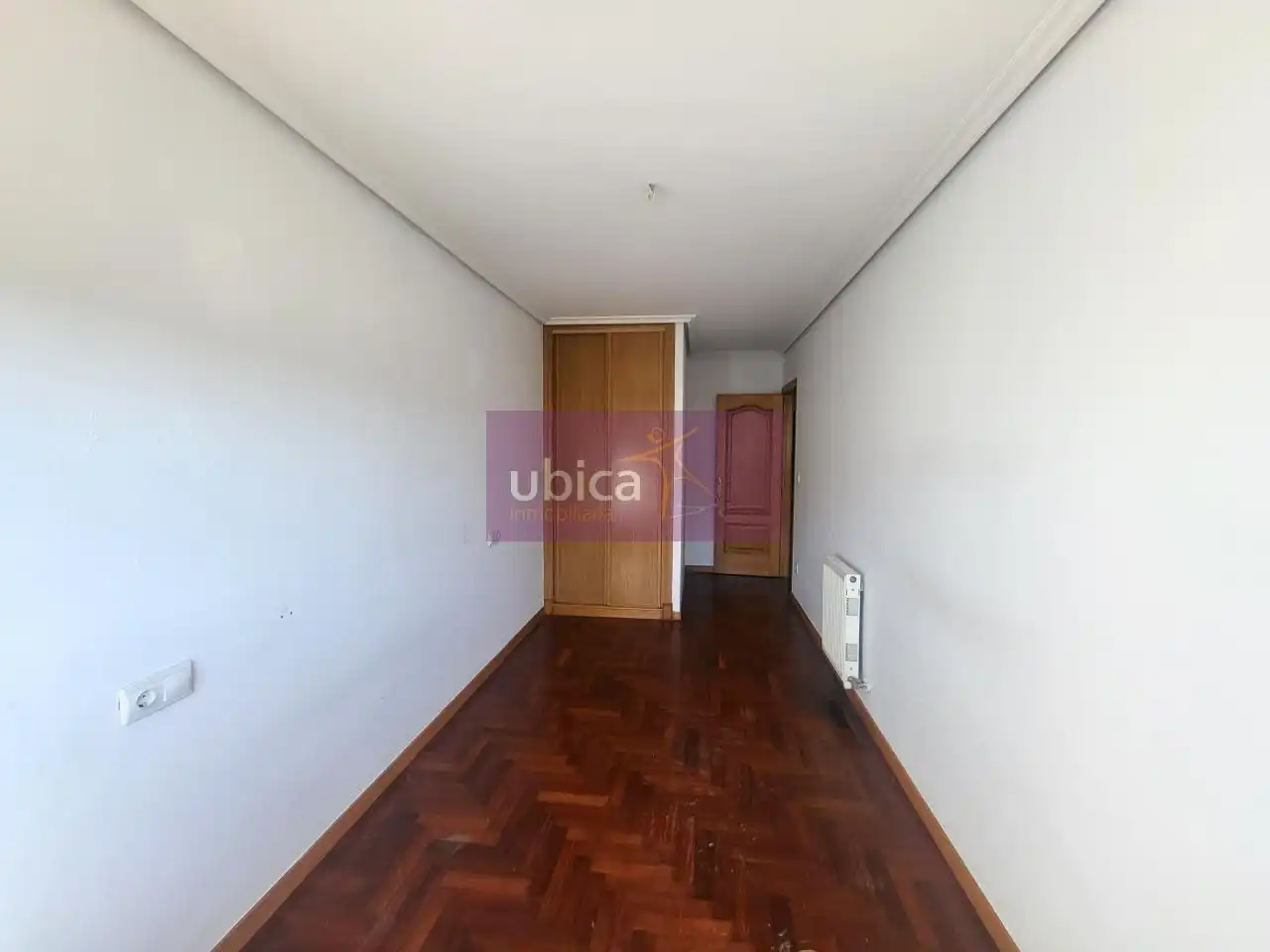 Dormitori de Pis en venda en Ponteareas amb Calefacció, Parquet i Terrassa
